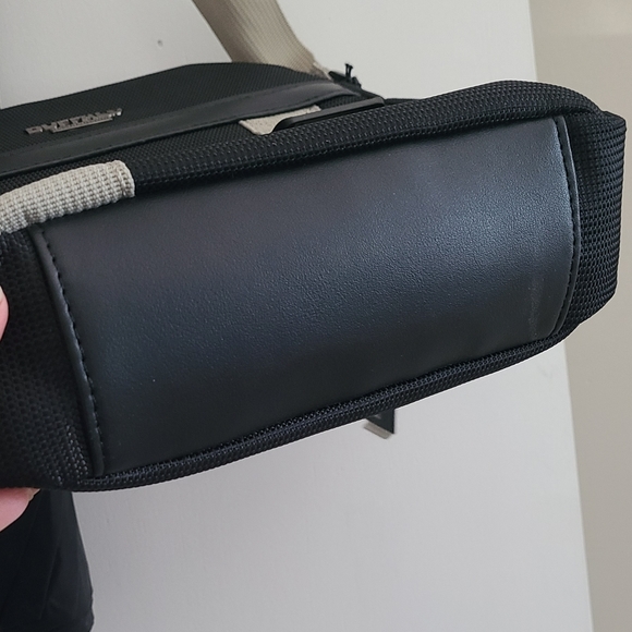 Crossbody bag - Picture 4 of 4